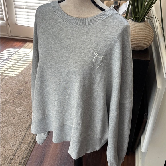 Aerie Light Gray Women's Oversized Cropped Sweatshirt with Ribbon Detail size XL - Picture 2 of 6